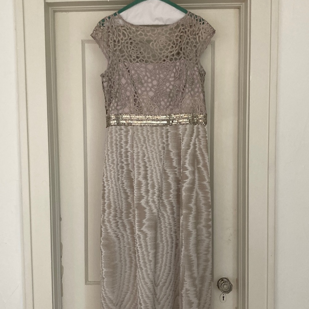 Kay Unger Jaquard Dress Size 14 Great Condition